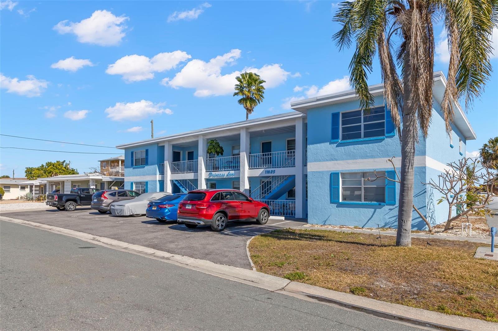 11025 2nd Unit 8, Treasure Island, FL 33706