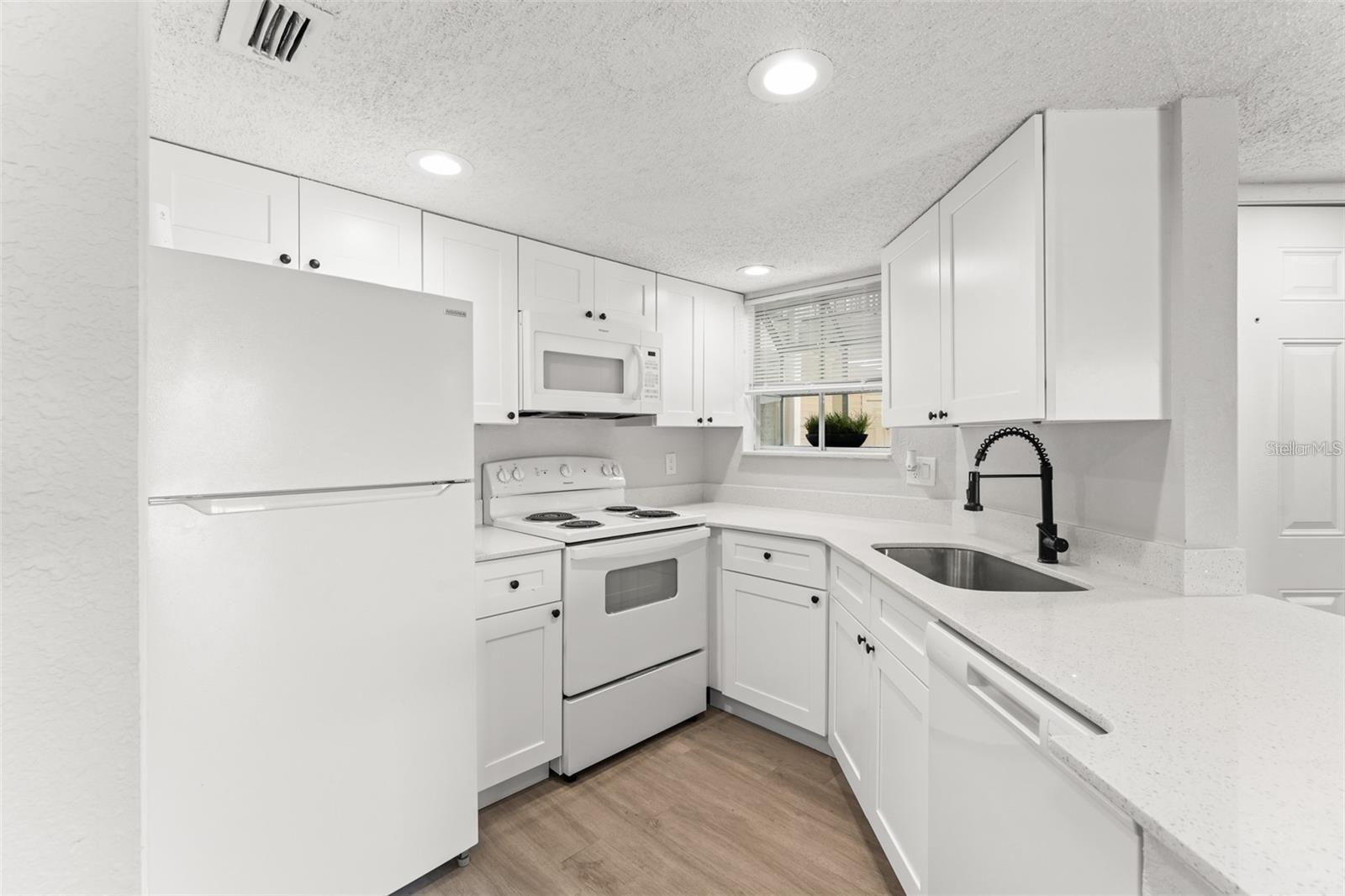 1932 Lake Atriums Unit 69, Orlando, FL 32839