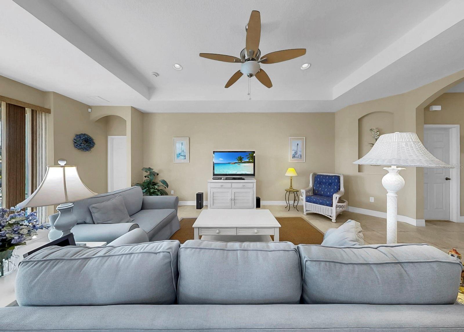916 Spindle Palm, Apollo Beach, FL 33572