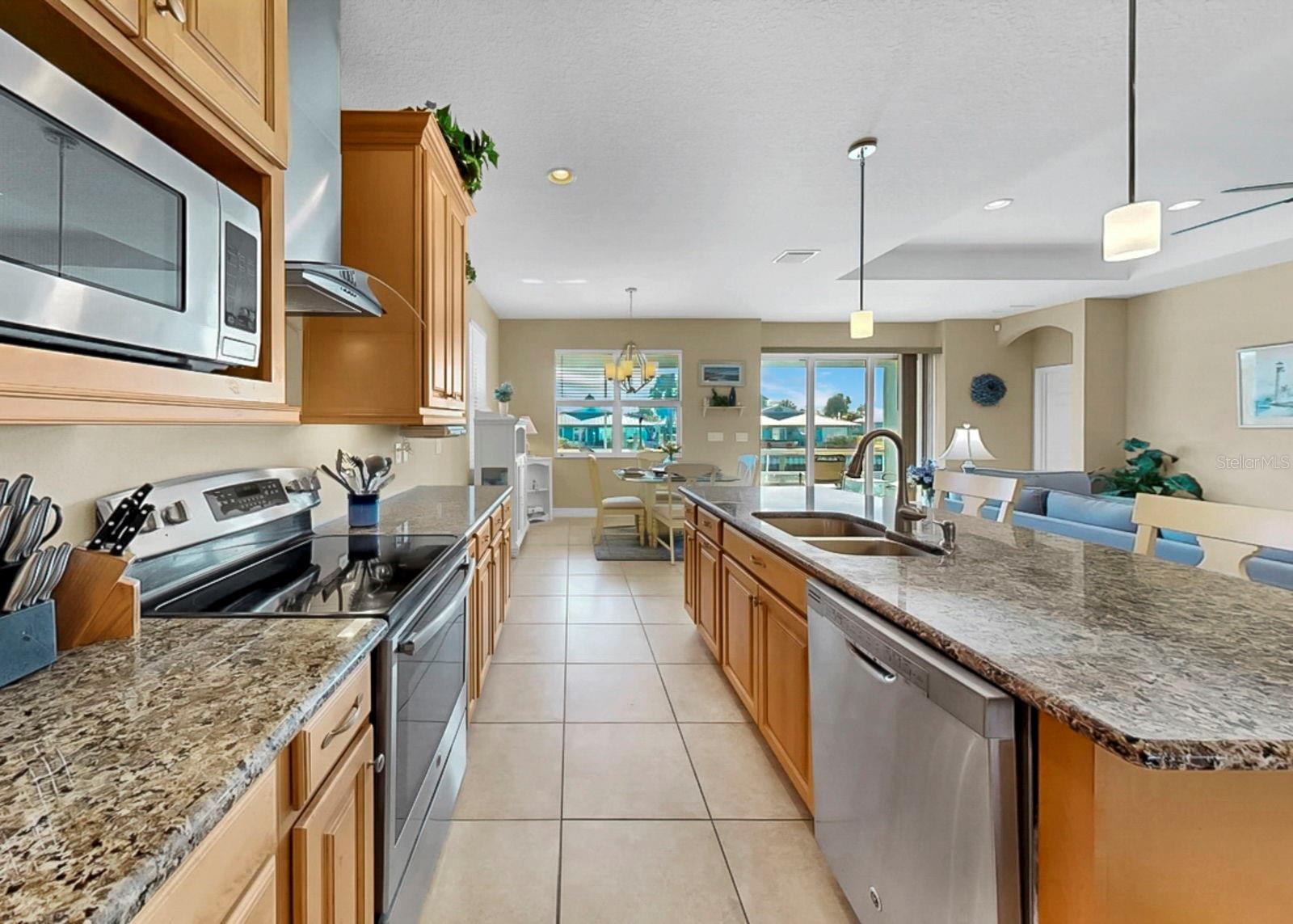 916 Spindle Palm, Apollo Beach, FL 33572