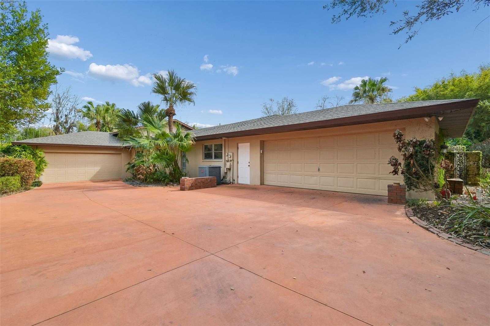 5324 Woodhaven, Lakeland, FL 33813