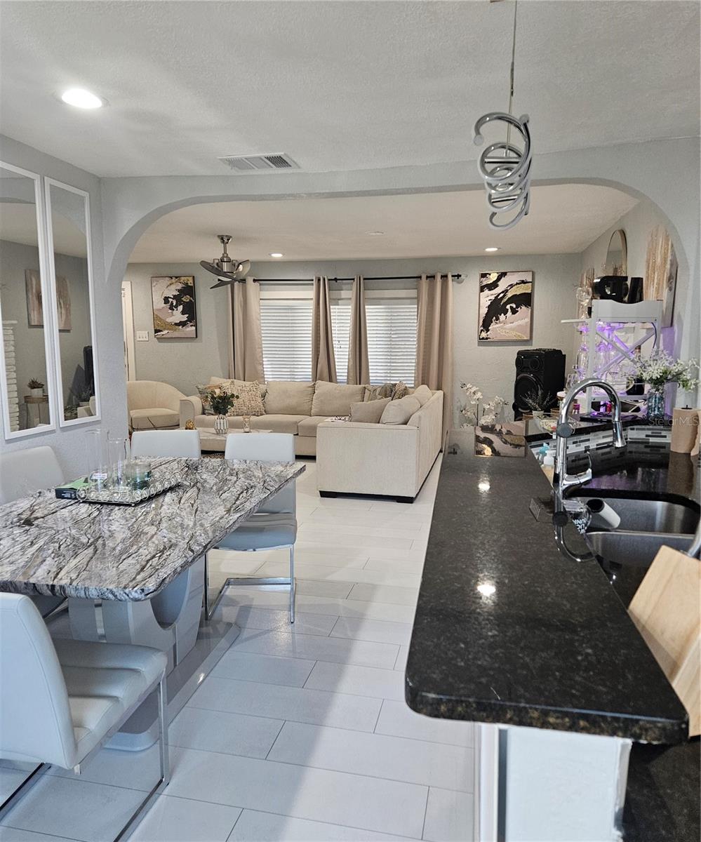 9306 Forest Hills, Tampa, FL 33612