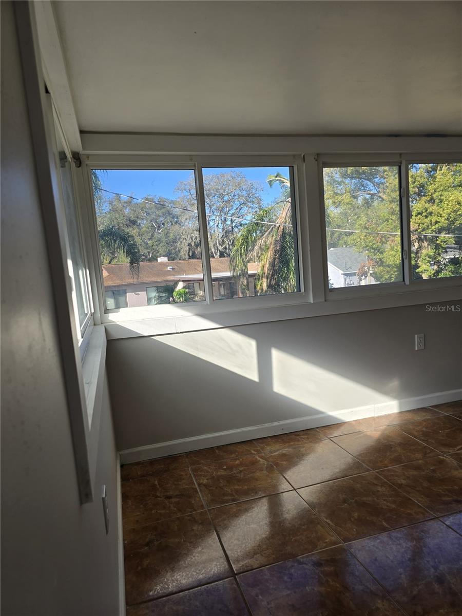9306 Forest Hills, Tampa, FL 33612