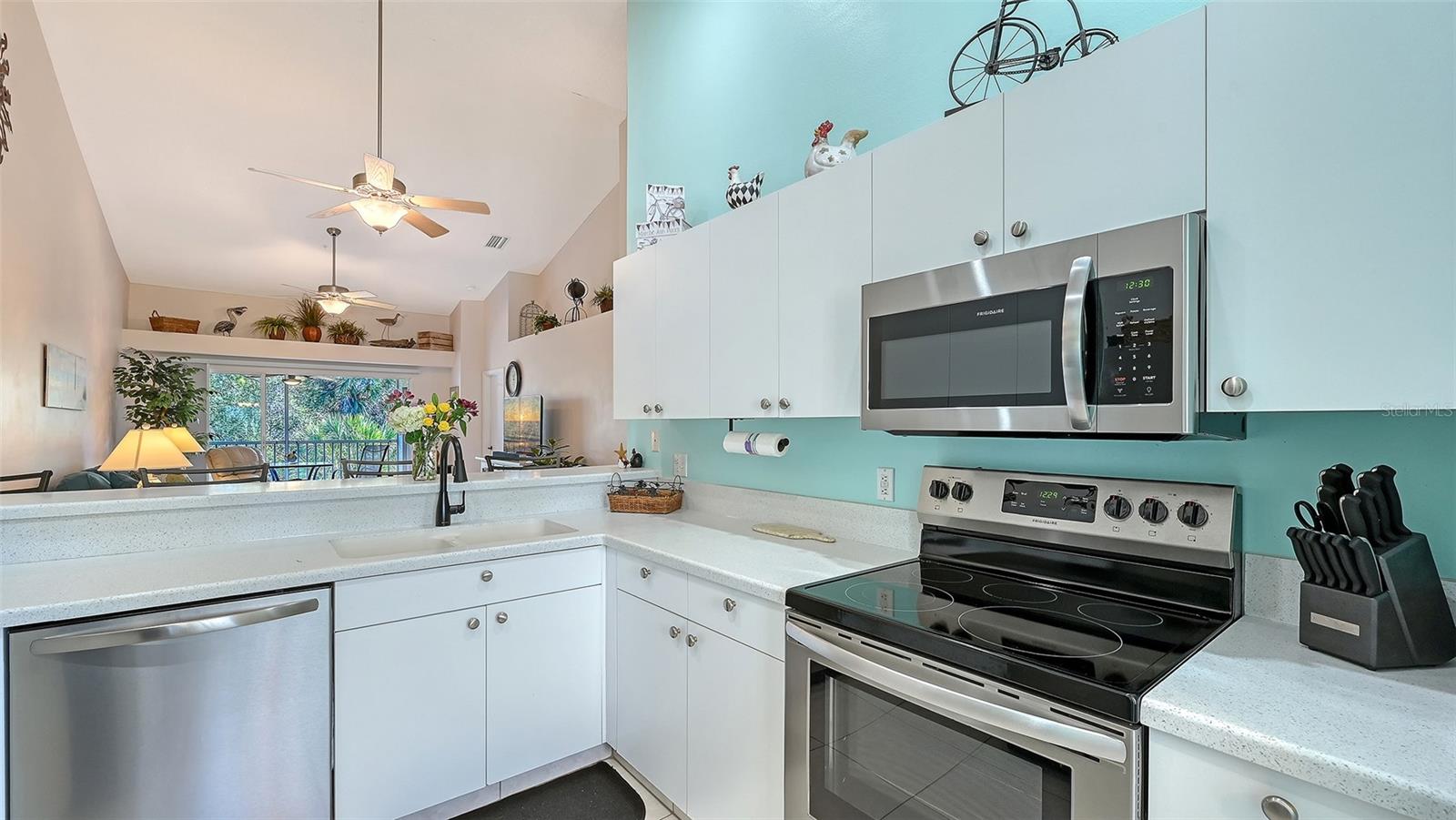 4655 Tower Hill Unit 2422, Sarasota, FL 34238