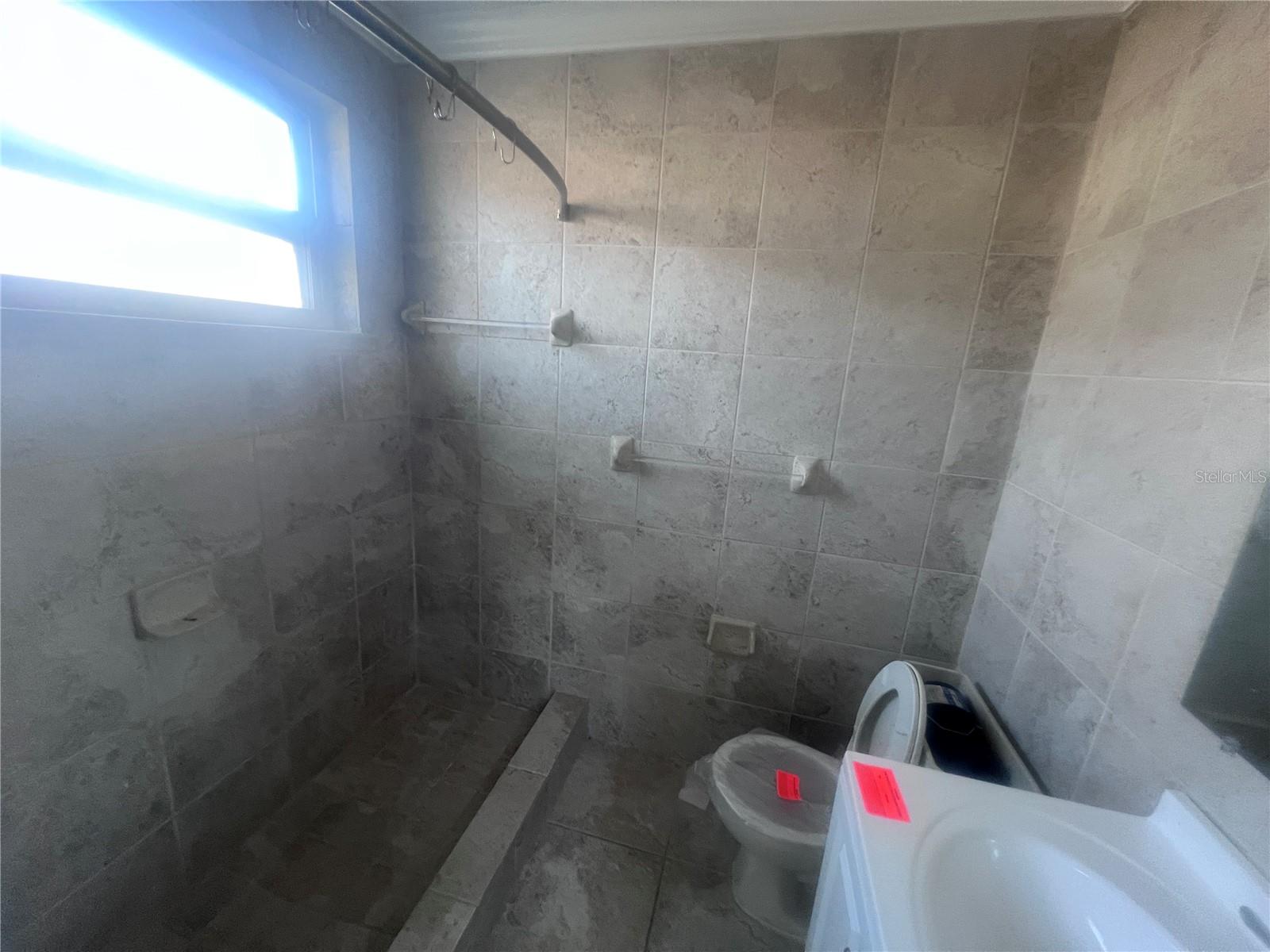 323 Scotland, Daytona Beach, FL 32117