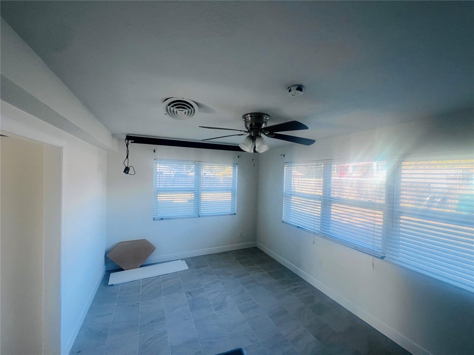 323 Scotland, Daytona Beach, FL 32117