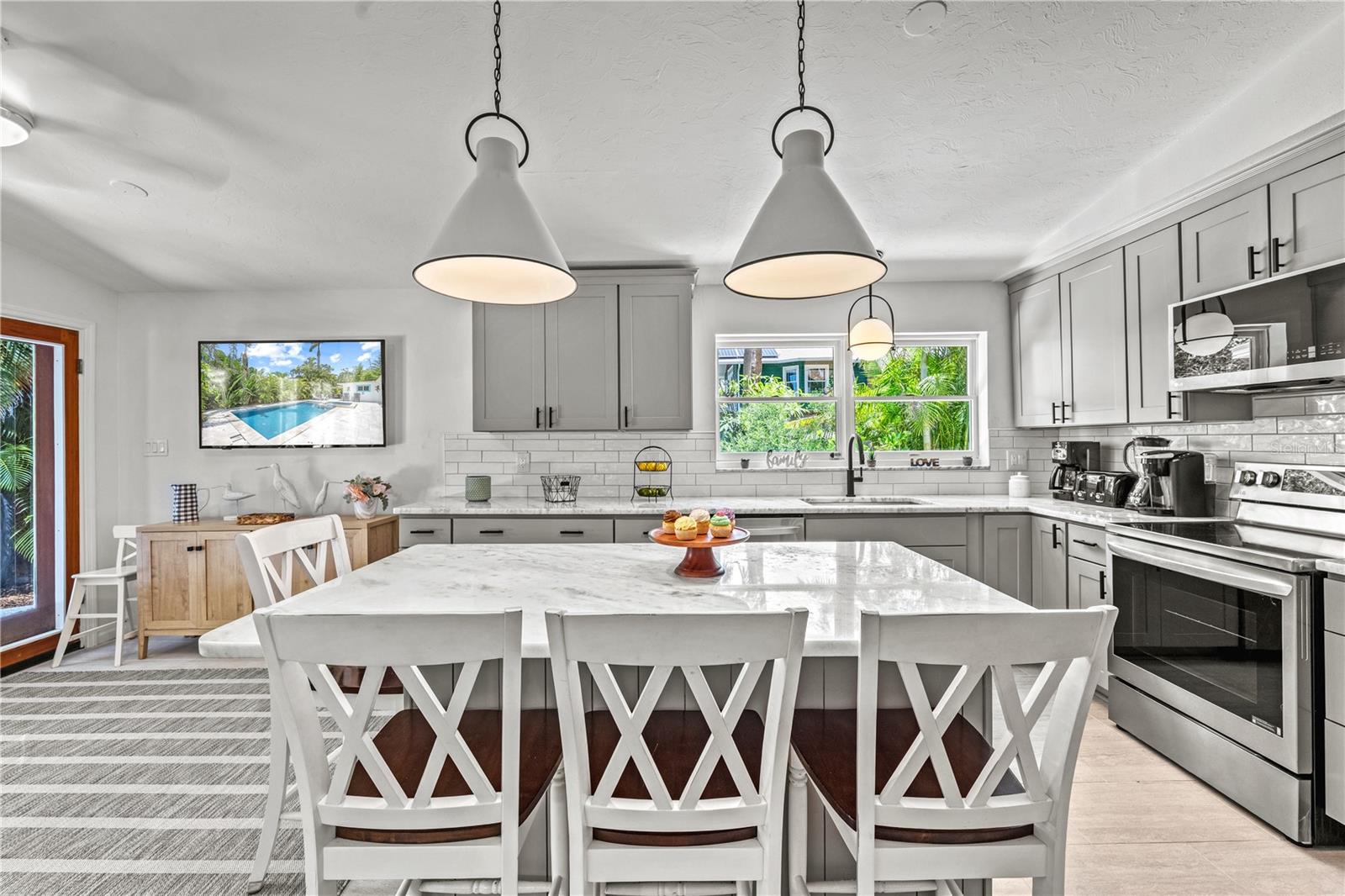 3360 Higel, Sarasota, FL 34242