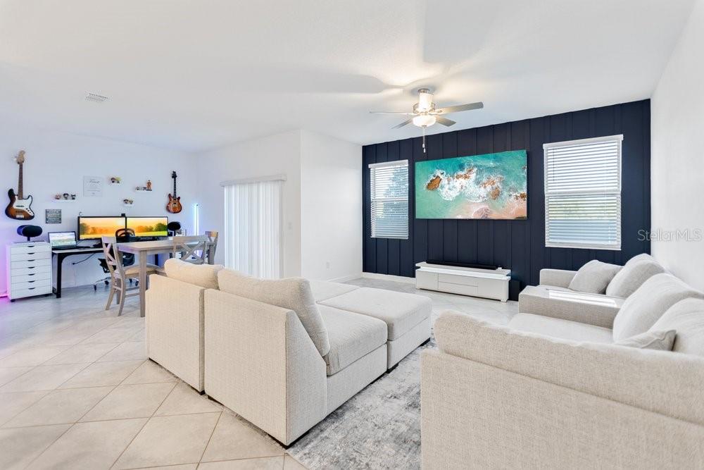 8241 Corner Pine, New Port Richey, FL 34655