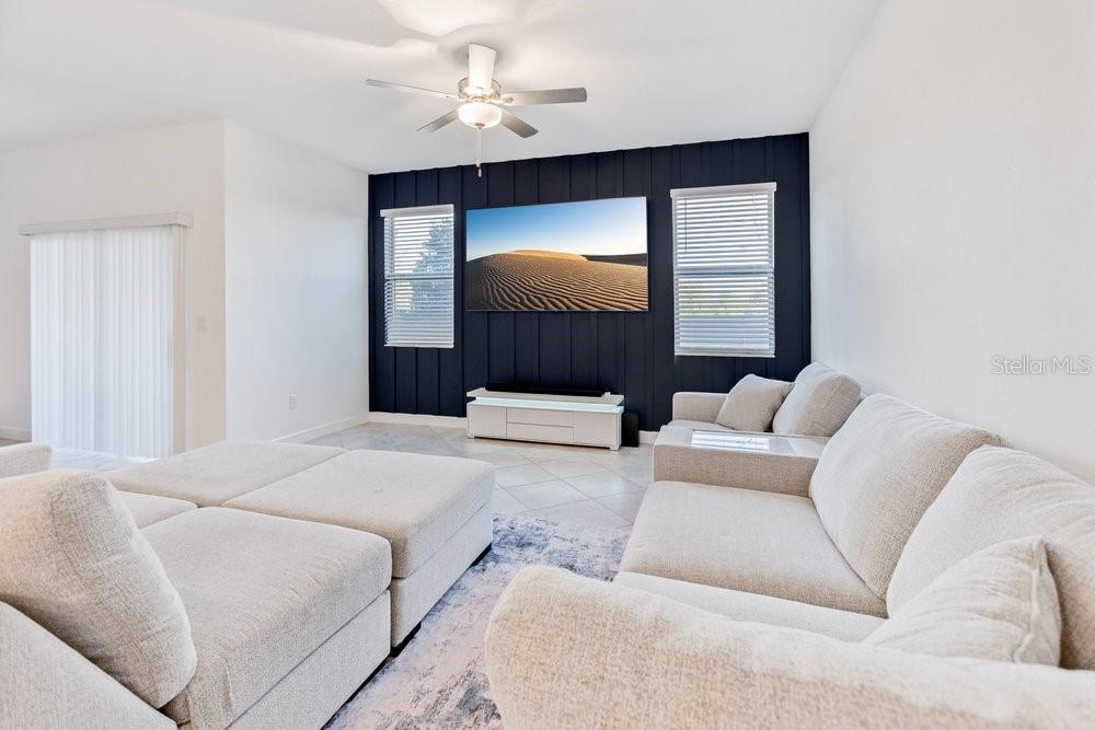 8241 Corner Pine, New Port Richey, FL 34655