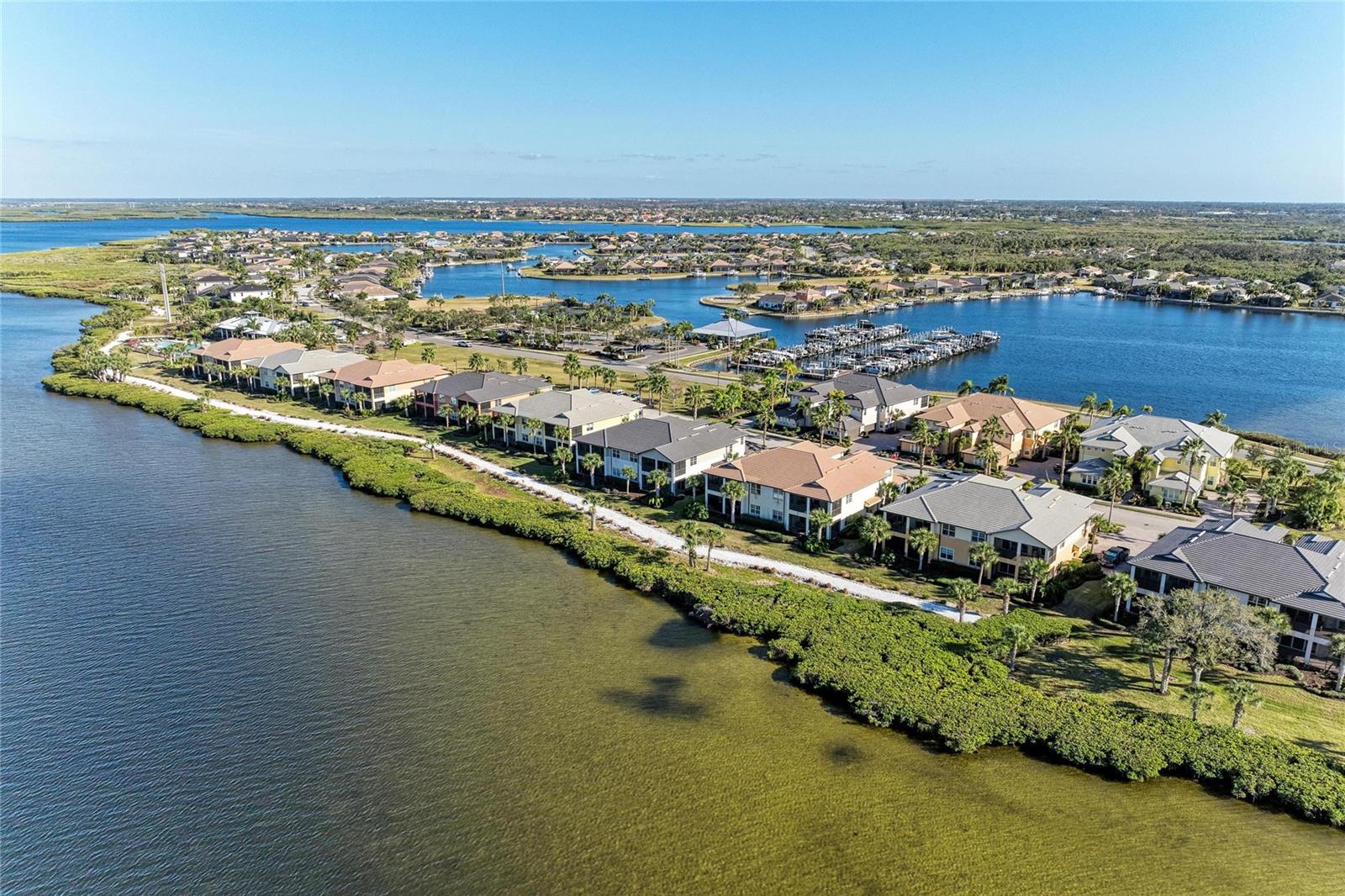 1246 Riverscape, Bradenton, FL 34208