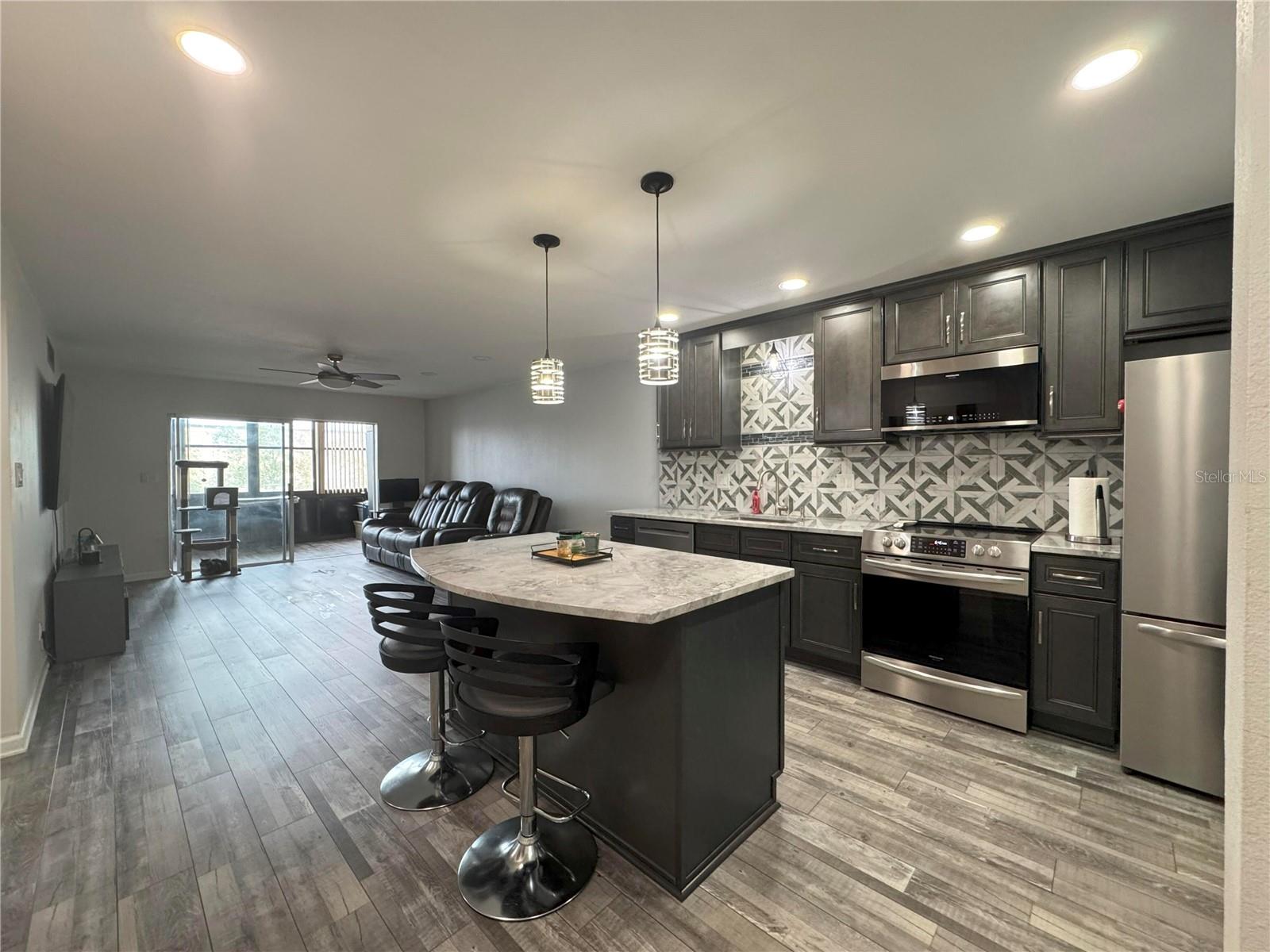 11485 Oakhurst Unit -211, Largo, FL 33774
