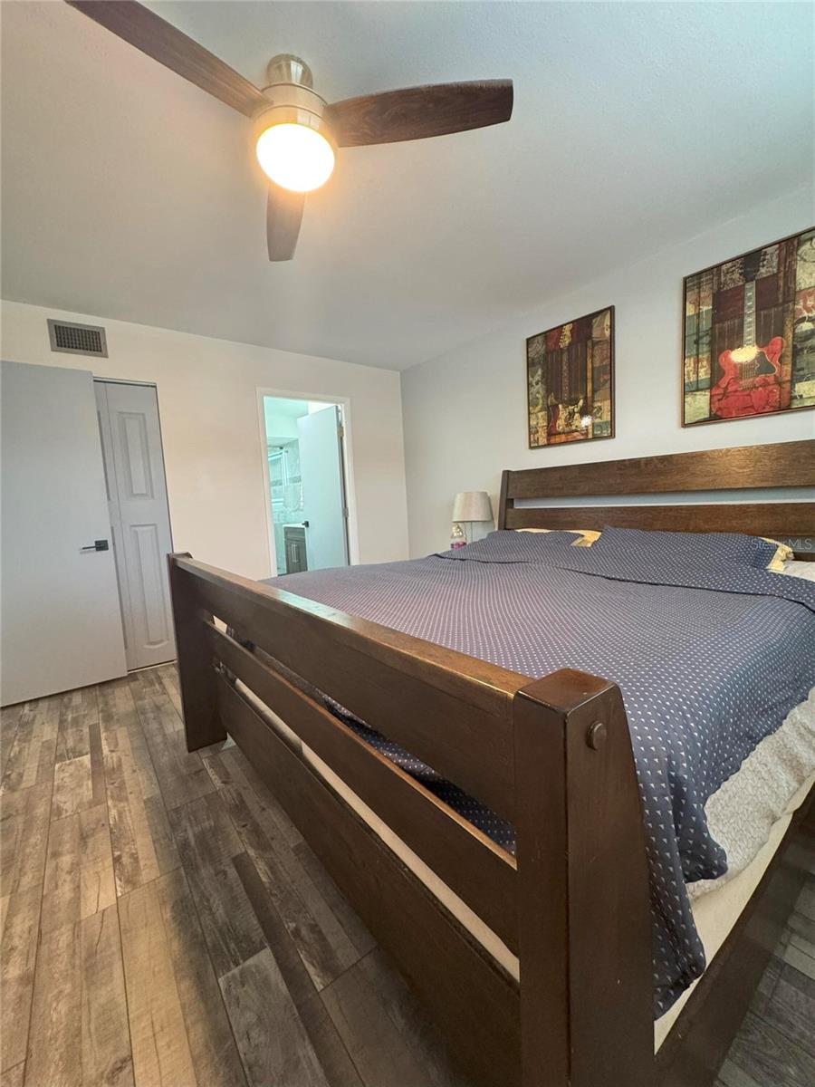 11485 Oakhurst Unit -211, Largo, FL 33774