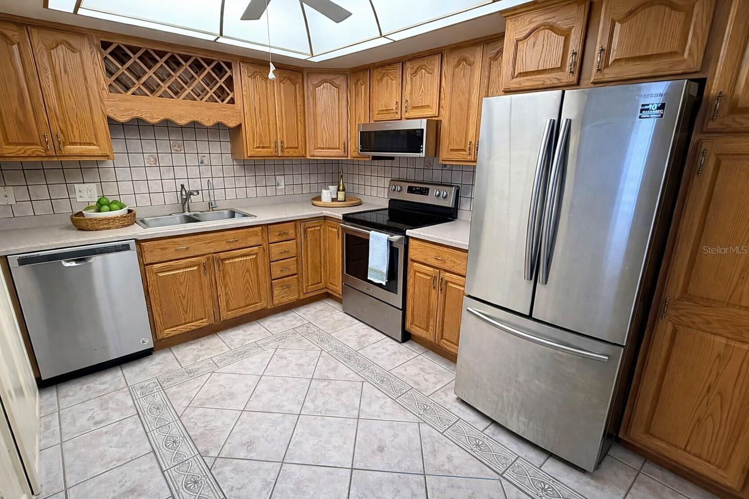 5130 Brittany Unit 807, St Petersburg, FL 33715