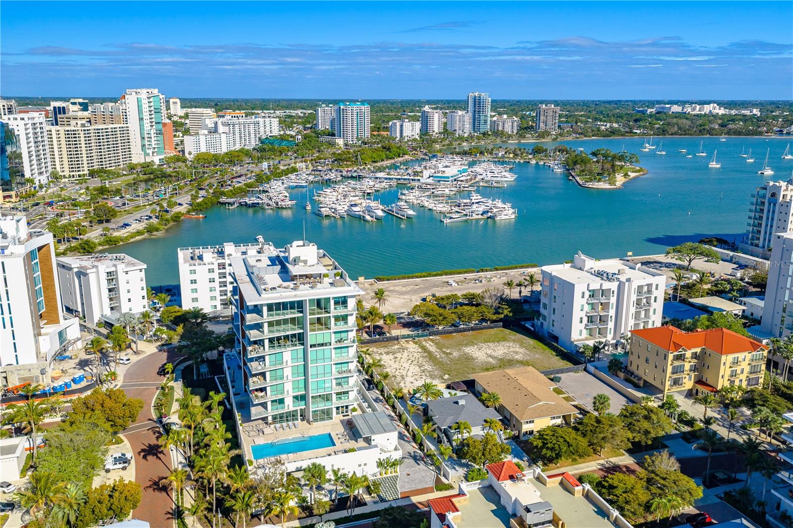 111 Golden Gate Unit 701, Sarasota, FL 34236
