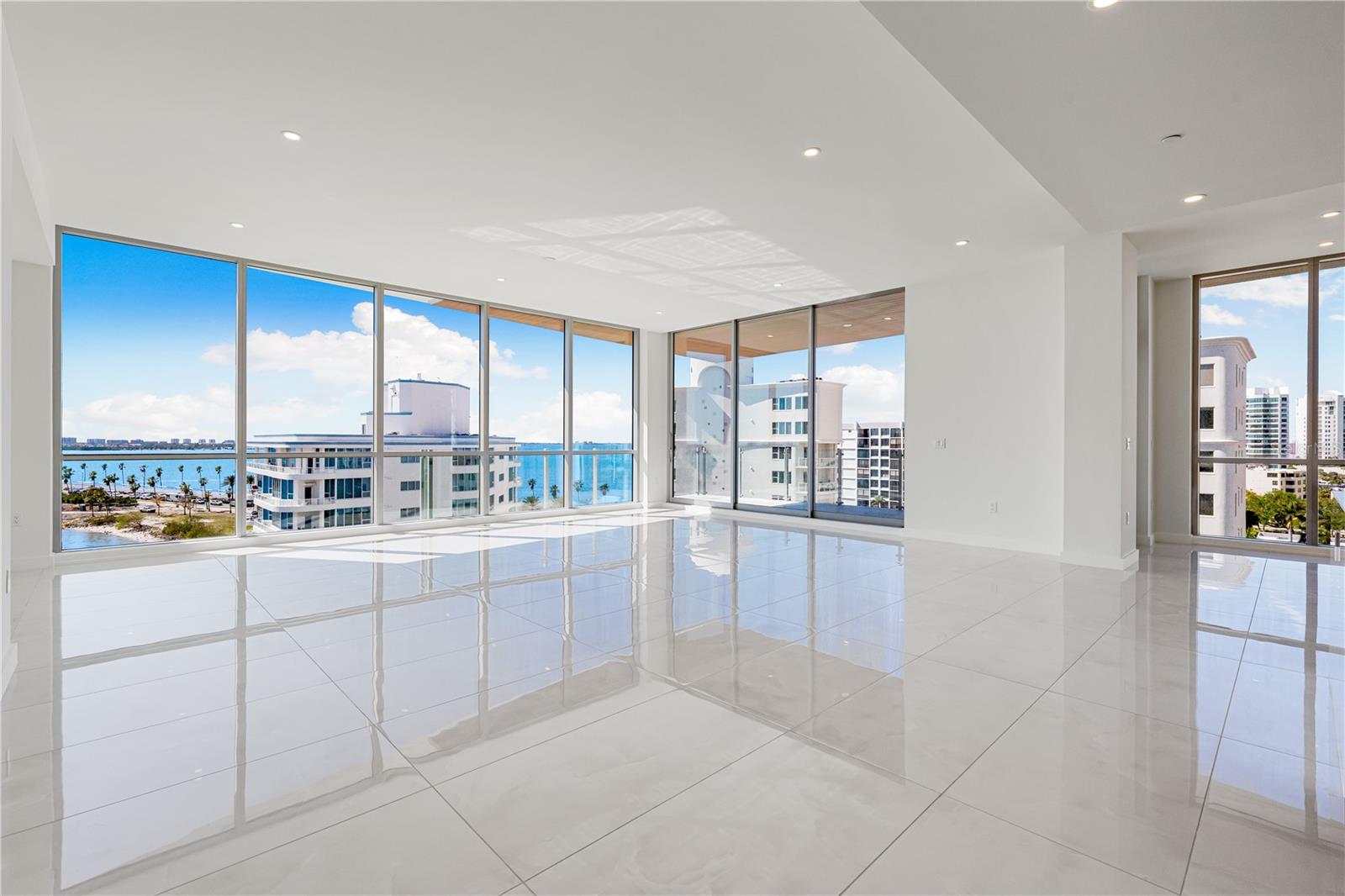 111 Golden Gate Unit 701, Sarasota, FL 34236
