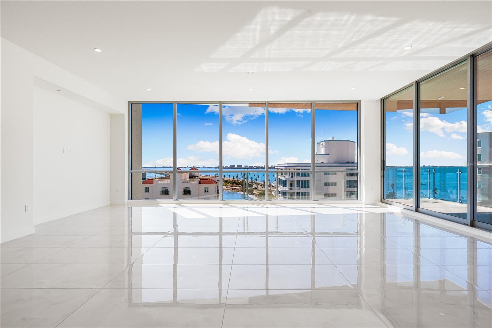 111 Golden Gate Unit 701, Sarasota, FL 34236