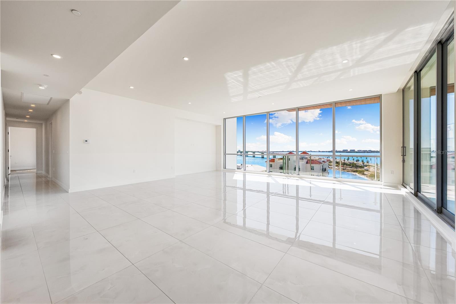 111 Golden Gate Unit 701, Sarasota, FL 34236