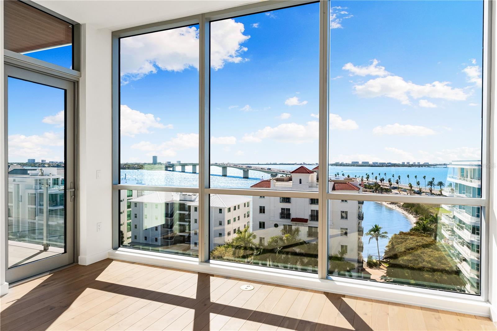 111 Golden Gate Unit 701, Sarasota, FL 34236