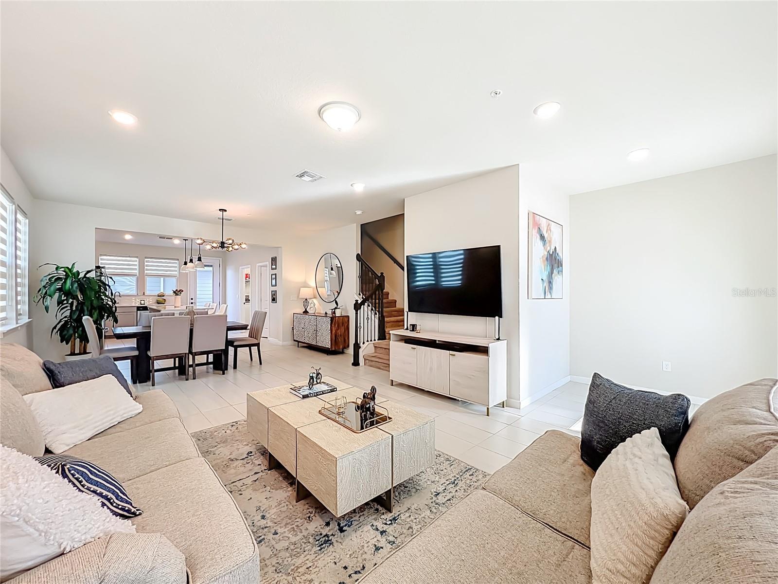 10976 Leafshore, Orlando, FL 32829