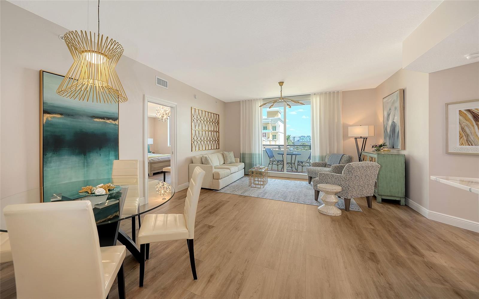 800 Tamiami Unit 312, Sarasota, FL 34236