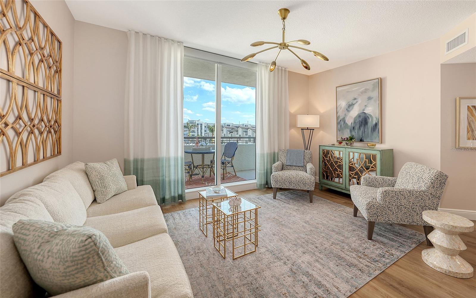 800 Tamiami Unit 312, Sarasota, FL 34236