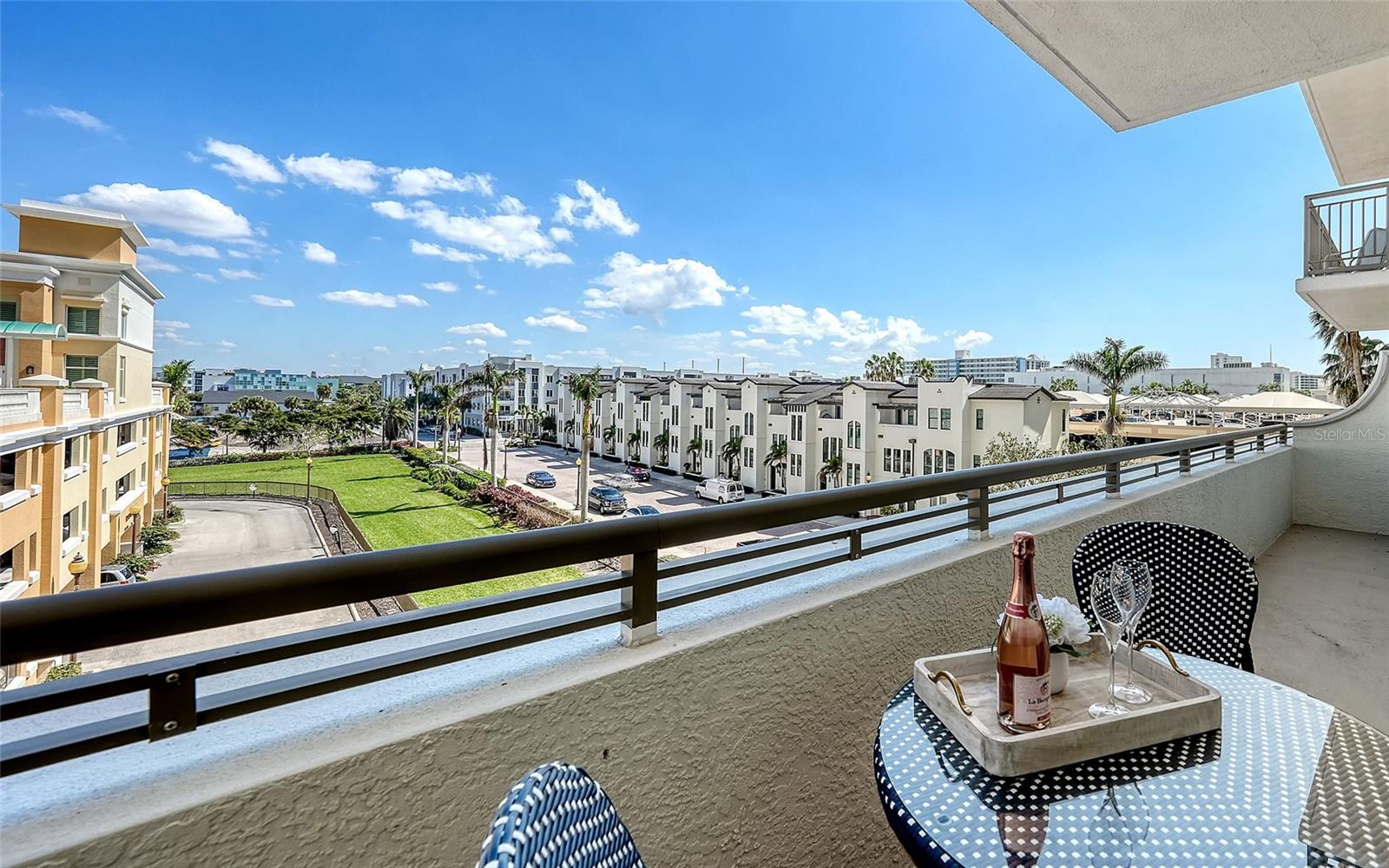 800 Tamiami Unit 312, Sarasota, FL 34236