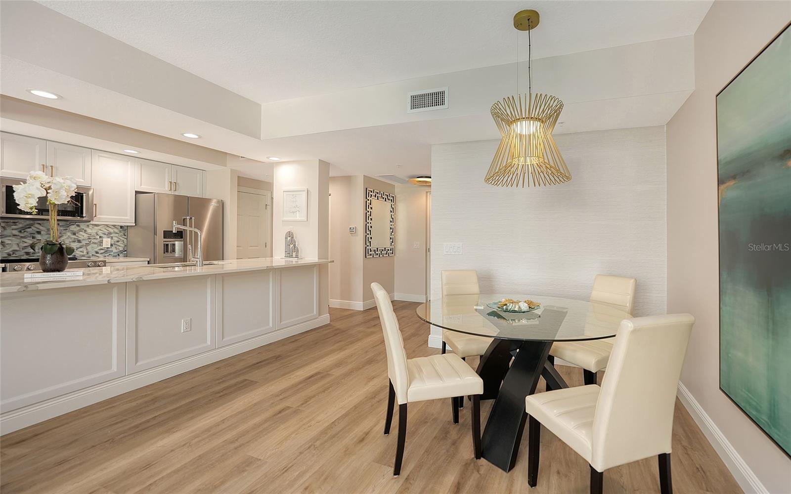 800 Tamiami Unit 312, Sarasota, FL 34236