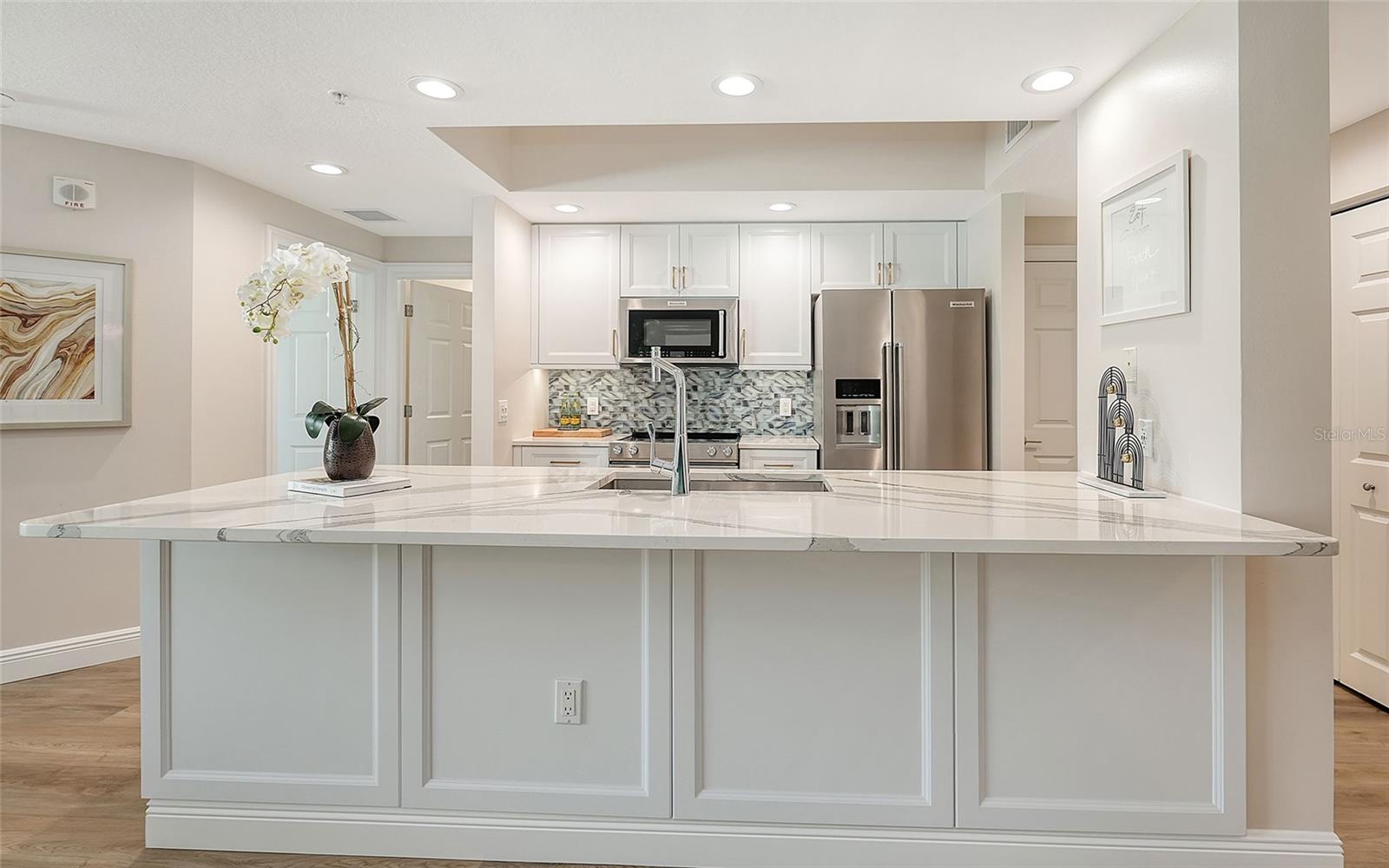 800 Tamiami Unit 312, Sarasota, FL 34236