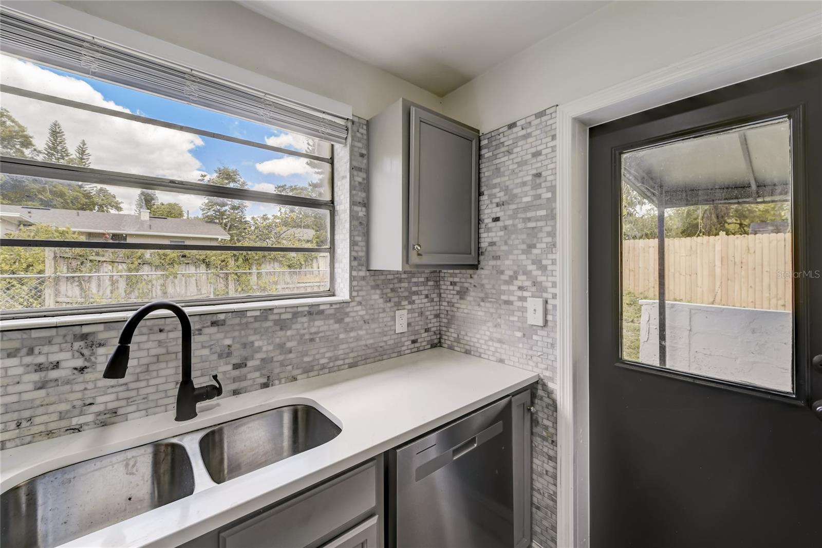 2600 Crystal Lake, Orlando, FL 32806