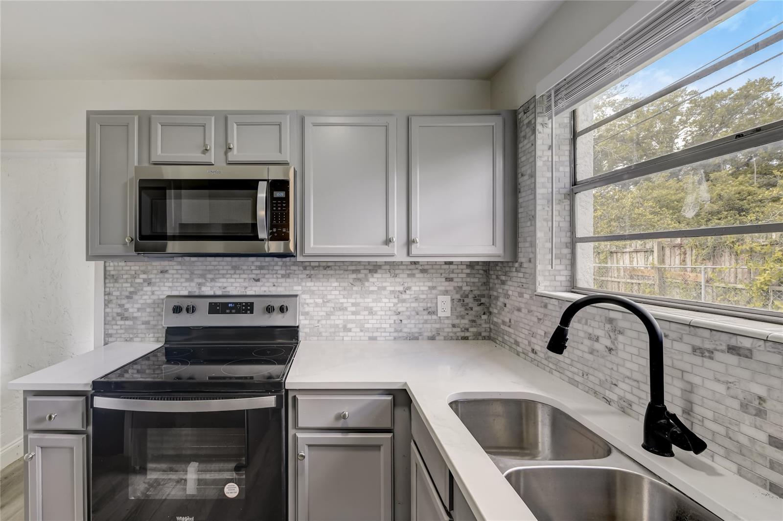 2600 Crystal Lake, Orlando, FL 32806