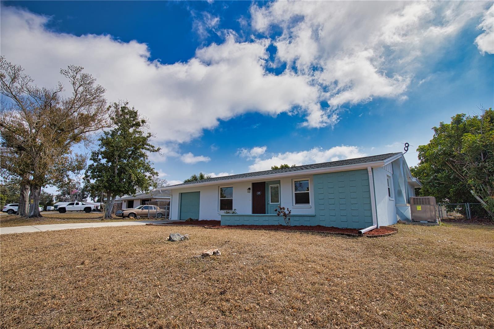 1435 Saint Clair, Englewood, FL 34223