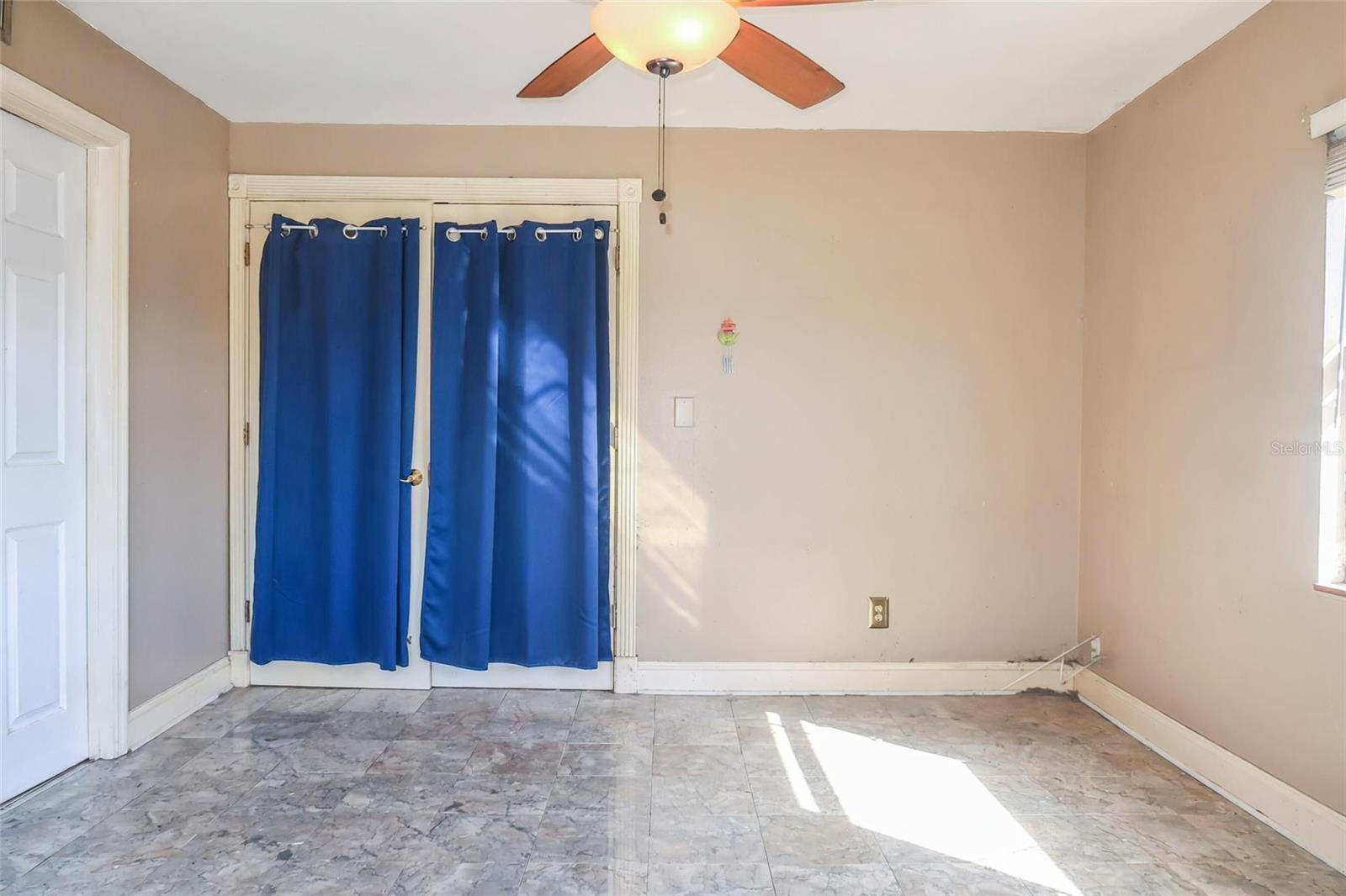 303 Lagoon, Palm Harbor, FL 34683