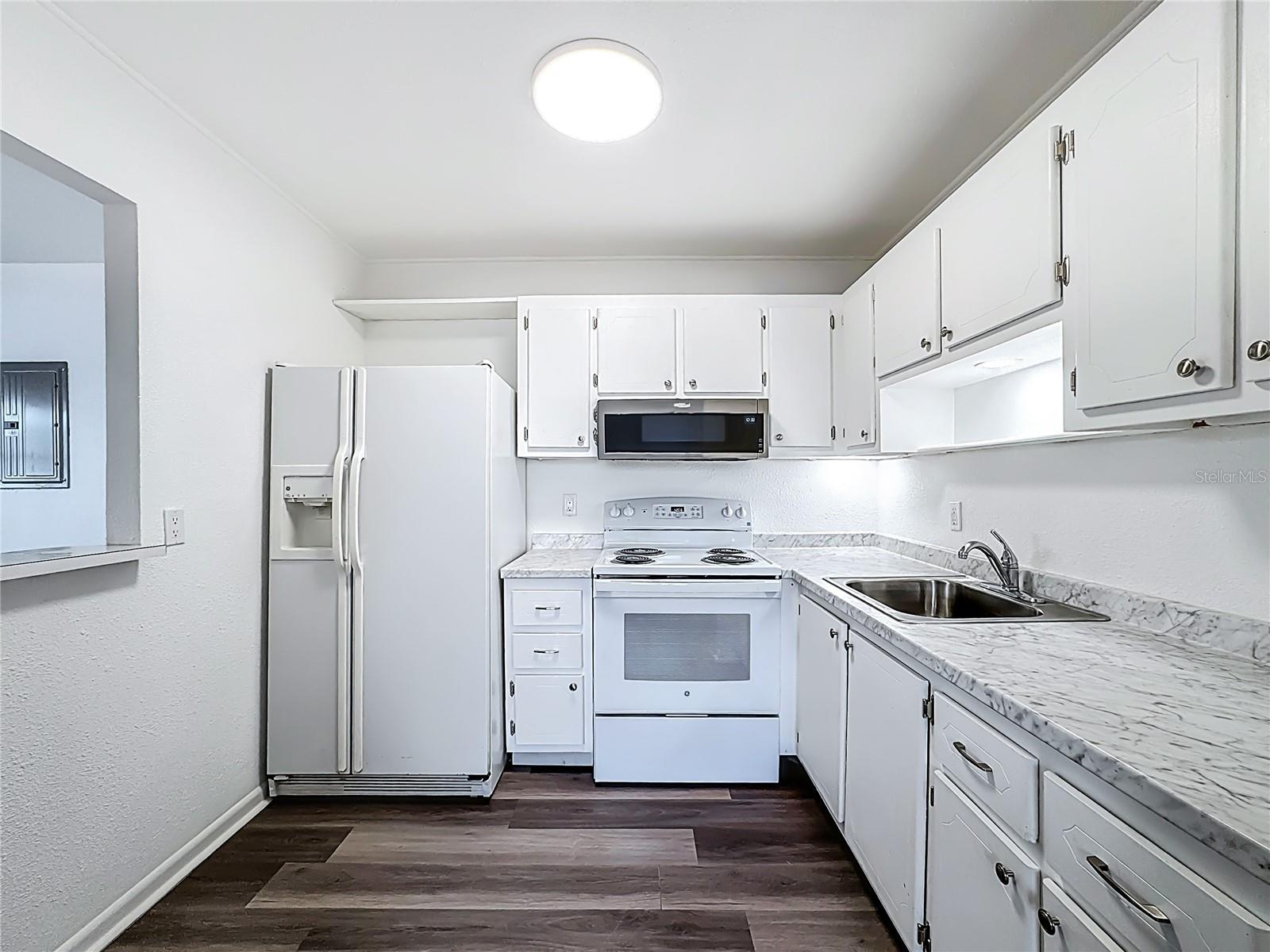 202 Bedford Unit 103, Sun City Center, FL 33573