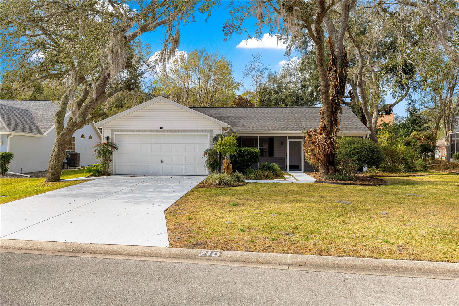 210 Palermo, Lady Lake, FL 32159