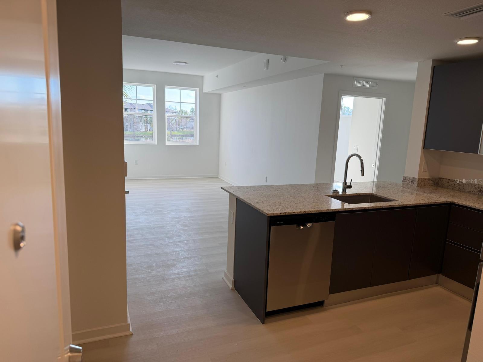 5587 Millenia Park Unit 222, Orlando, FL 32839