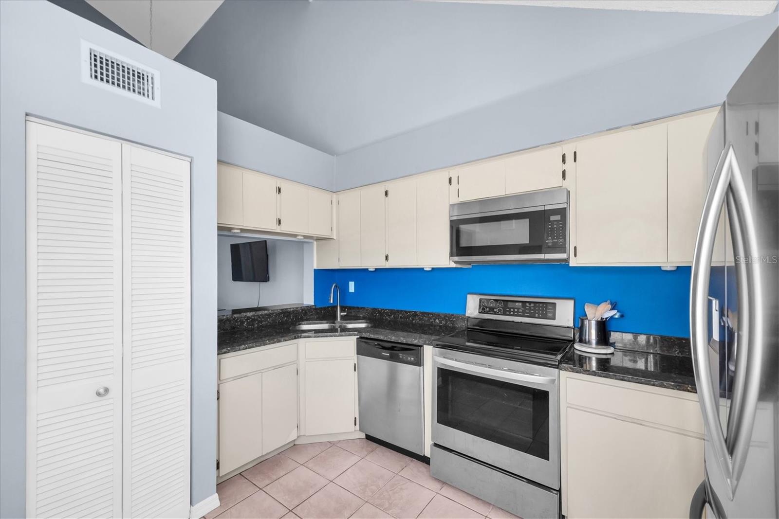 6931 Stones Throw Unit 5302, St Petersburg, FL 33710