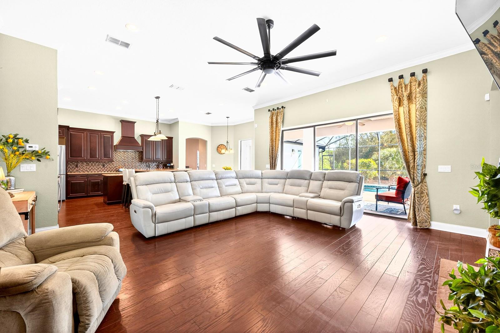 27324 Grand Oak, Tavares, FL 32778