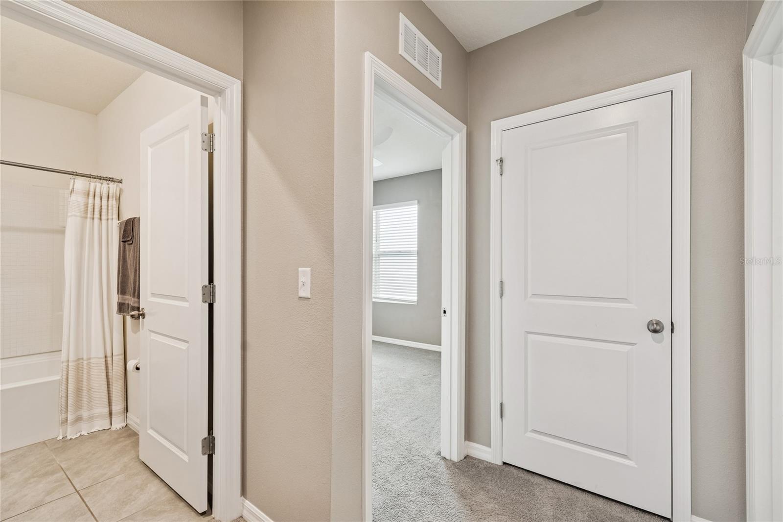 5221 Hillside Meadow, Tampa, FL 33610