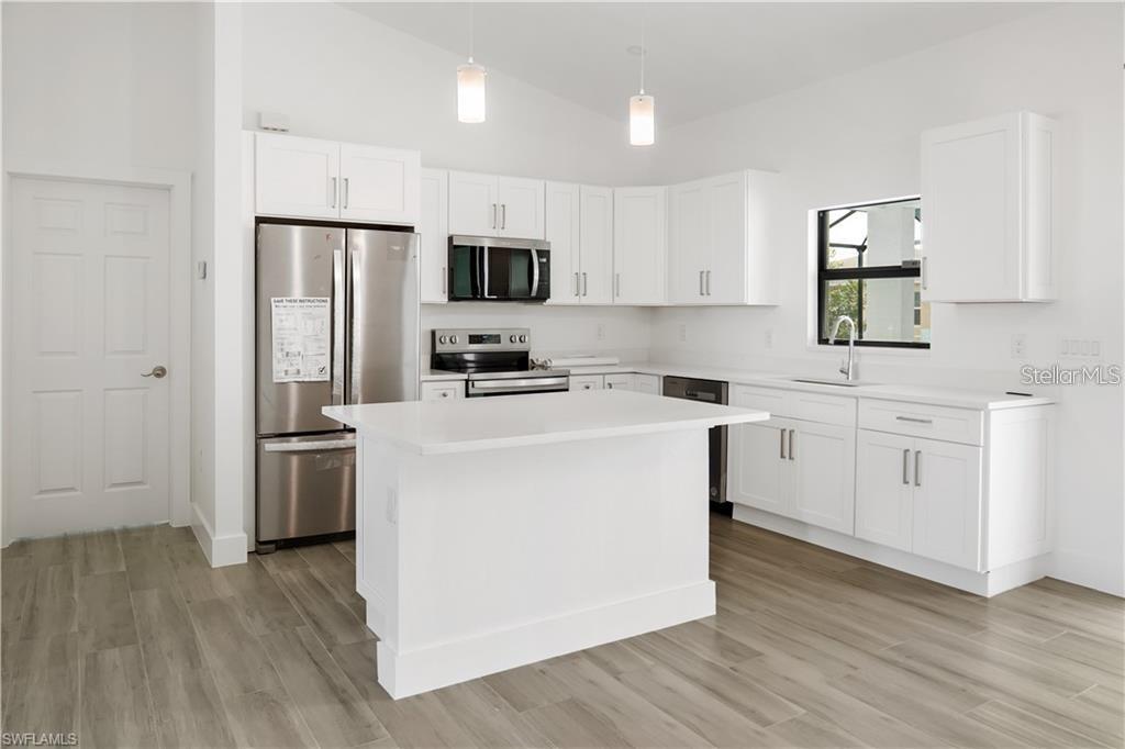 1436 31st, Cape Coral, FL 33993