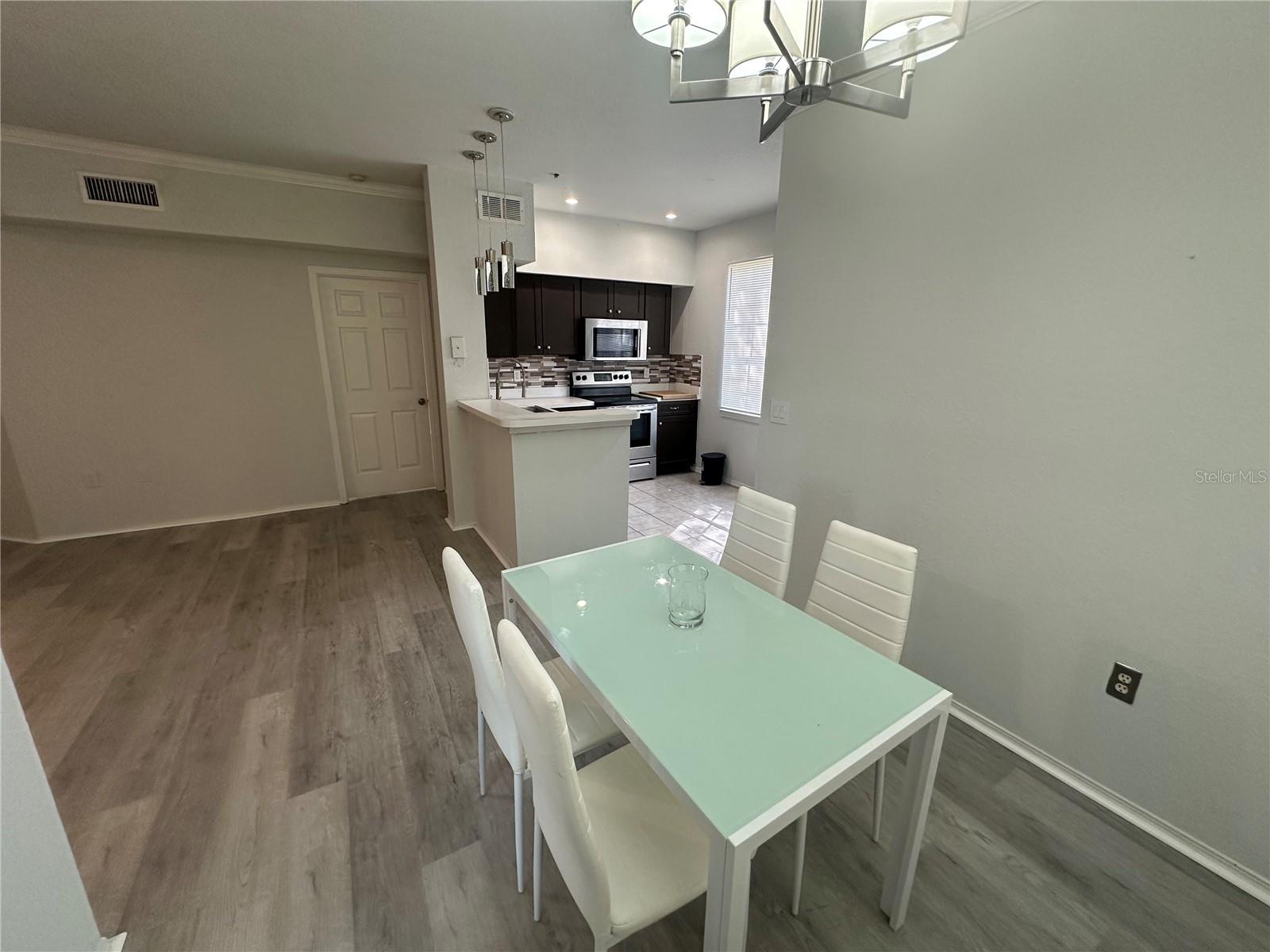 2598 Robert Trent Jones Unit 1027, Orlando, FL 32835
