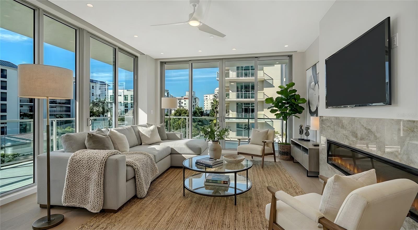 223 Golden Gate Unit 302, Sarasota, FL 34236