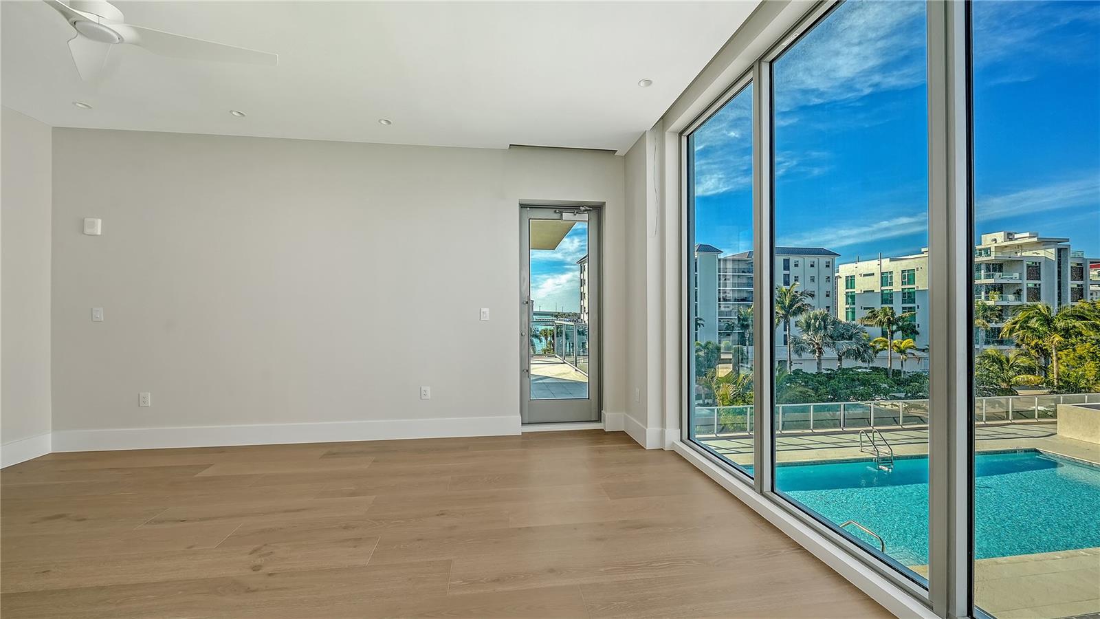223 Golden Gate Unit 302, Sarasota, FL 34236