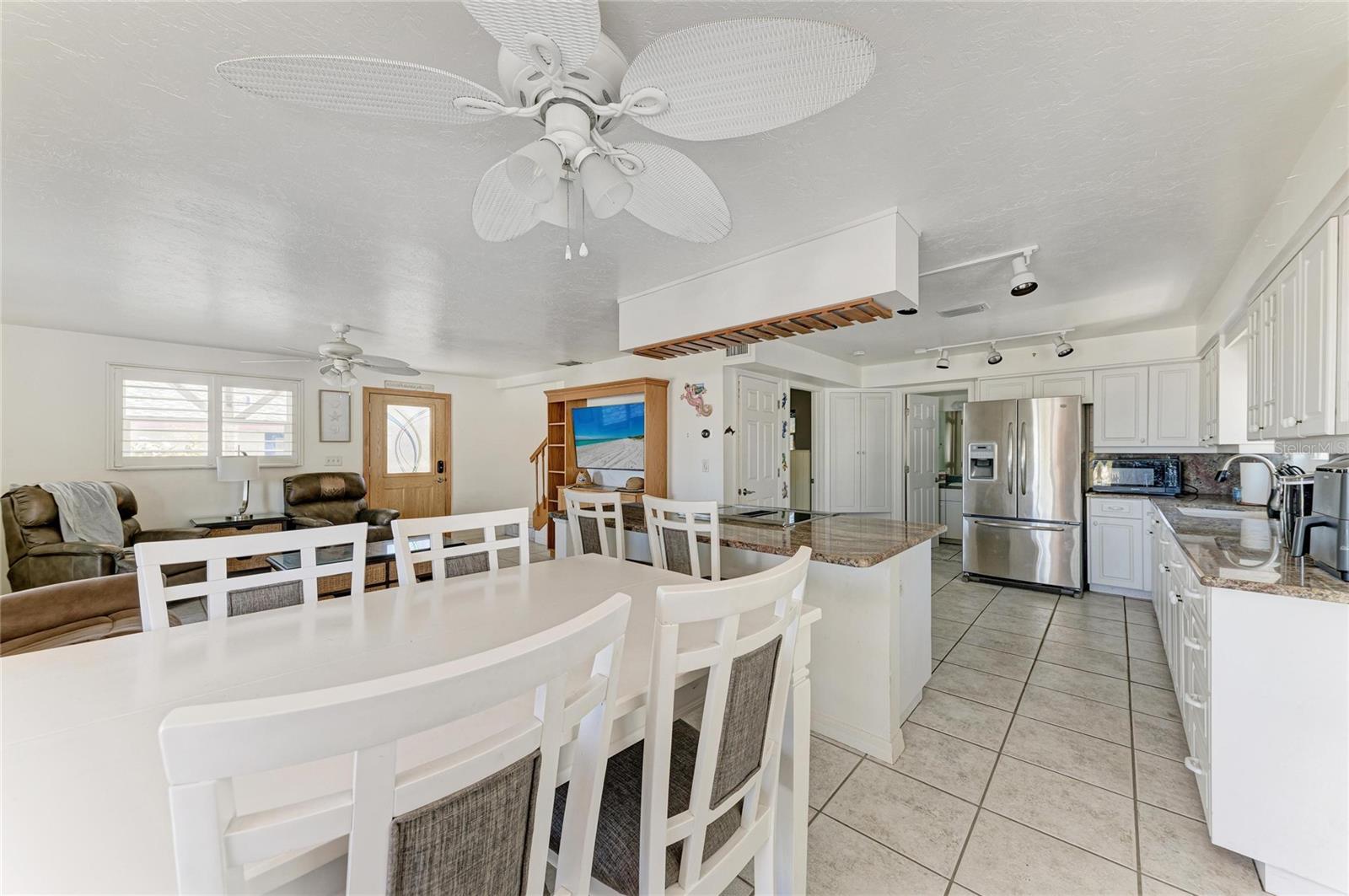 872 North Shore, Anna Maria, FL 34216