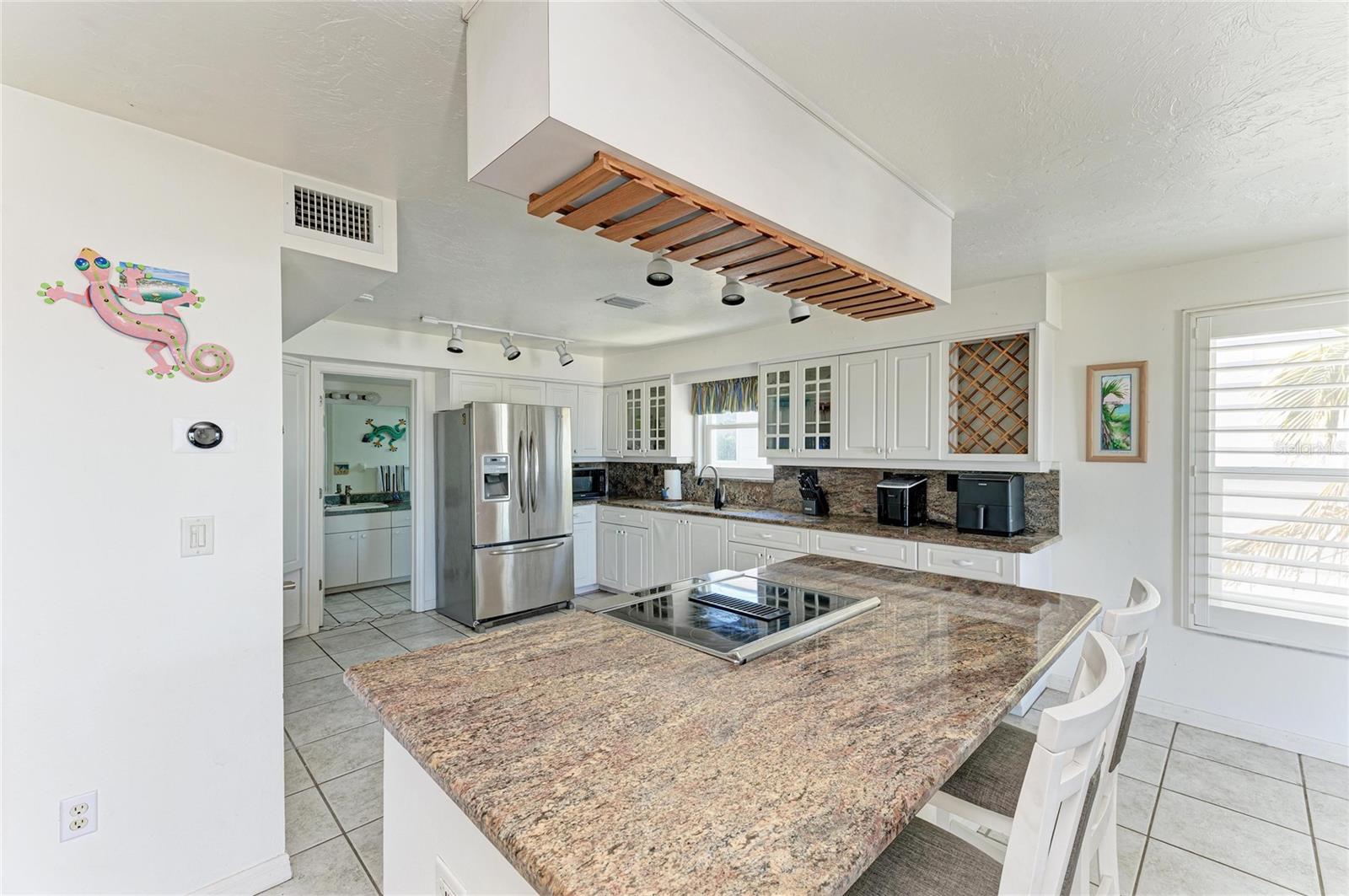 872 North Shore, Anna Maria, FL 34216