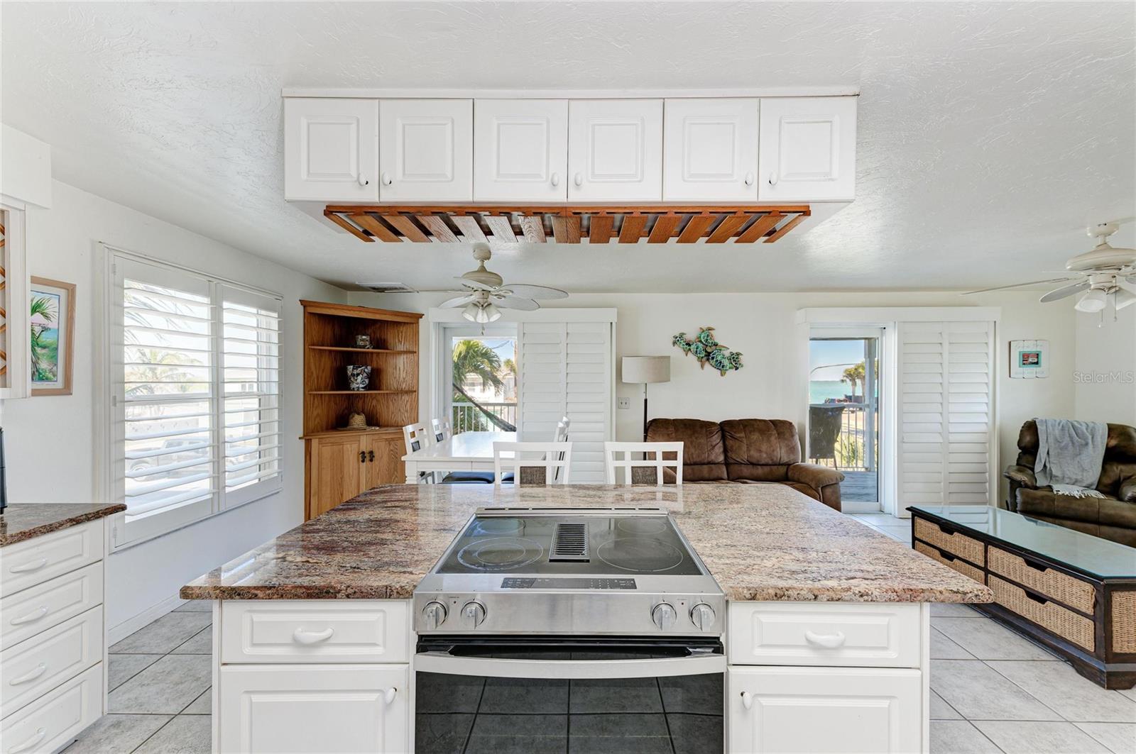 872 North Shore, Anna Maria, FL 34216