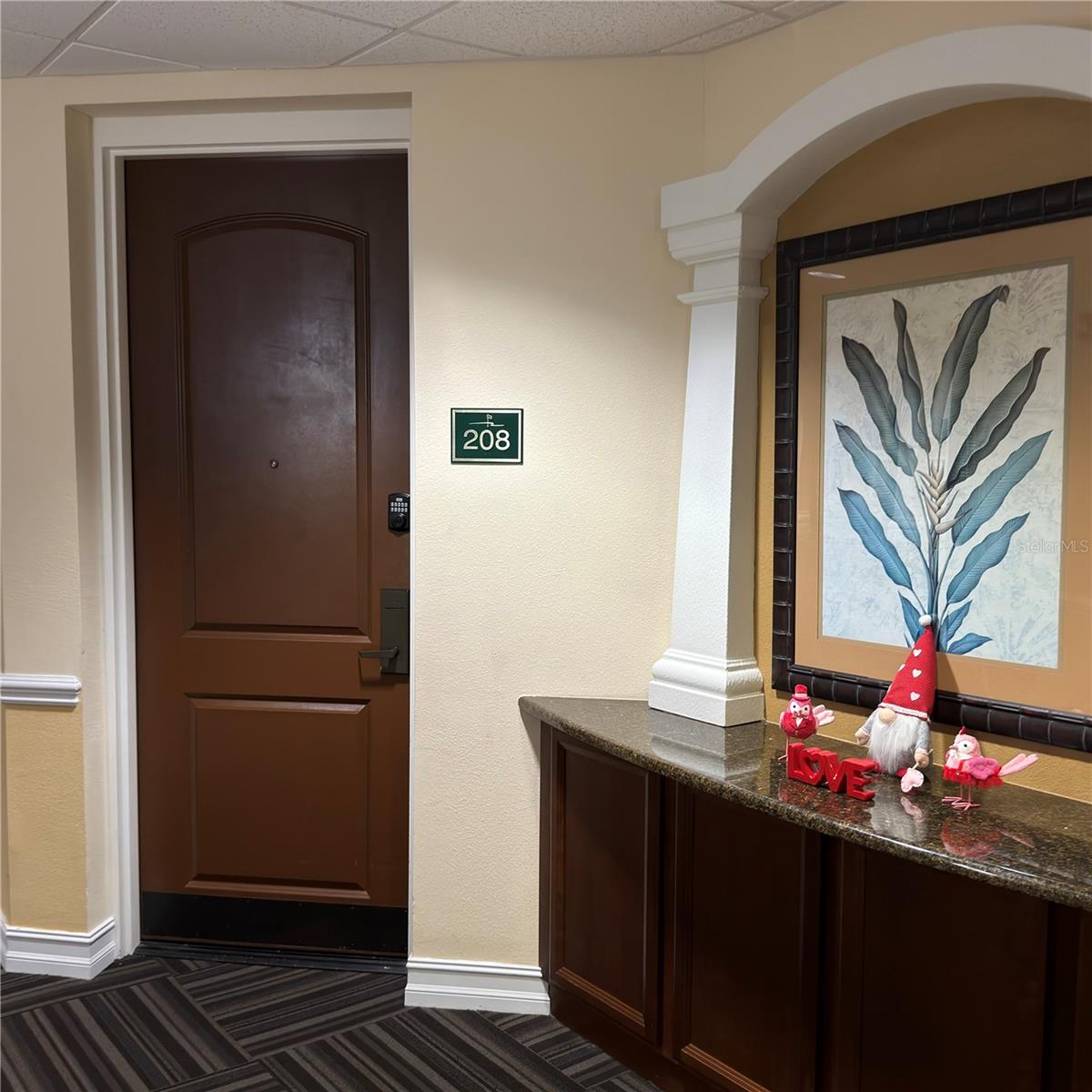 13941 Clubhouse Unit 208, Tampa, FL 33618