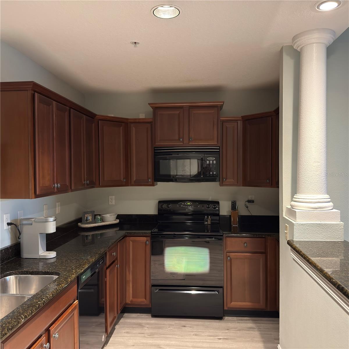 13941 Clubhouse Unit 208, Tampa, FL 33618