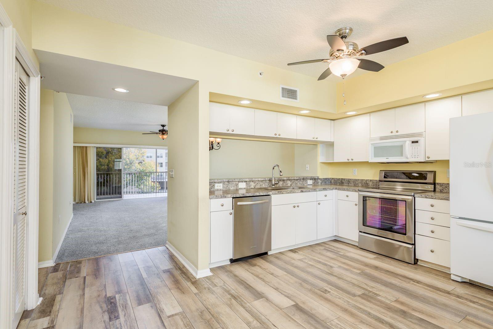 1200 Country Club Unit 4202, Largo, FL 33771