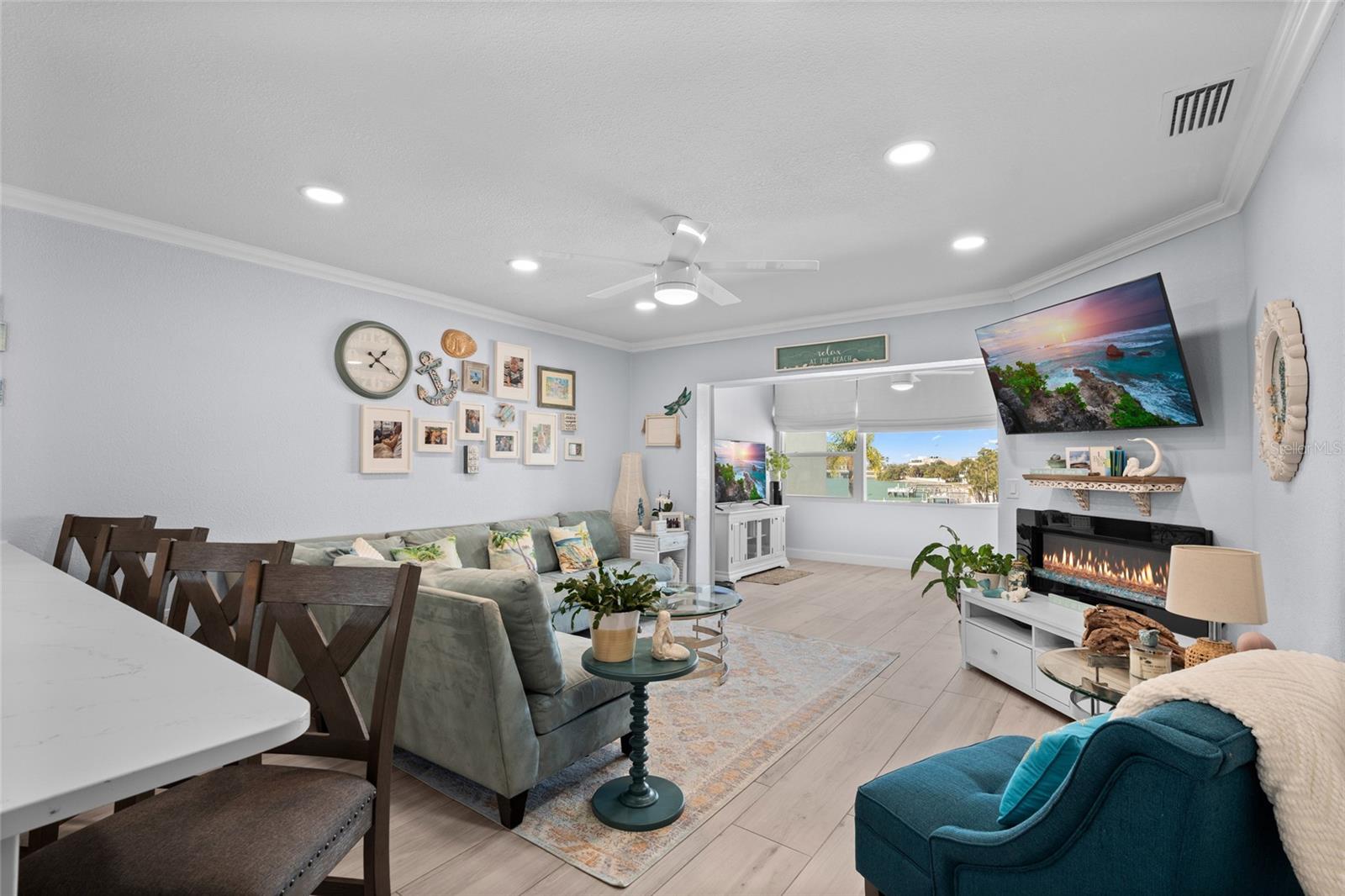1898 Shore Unit 319, South Pasadena, FL 33707