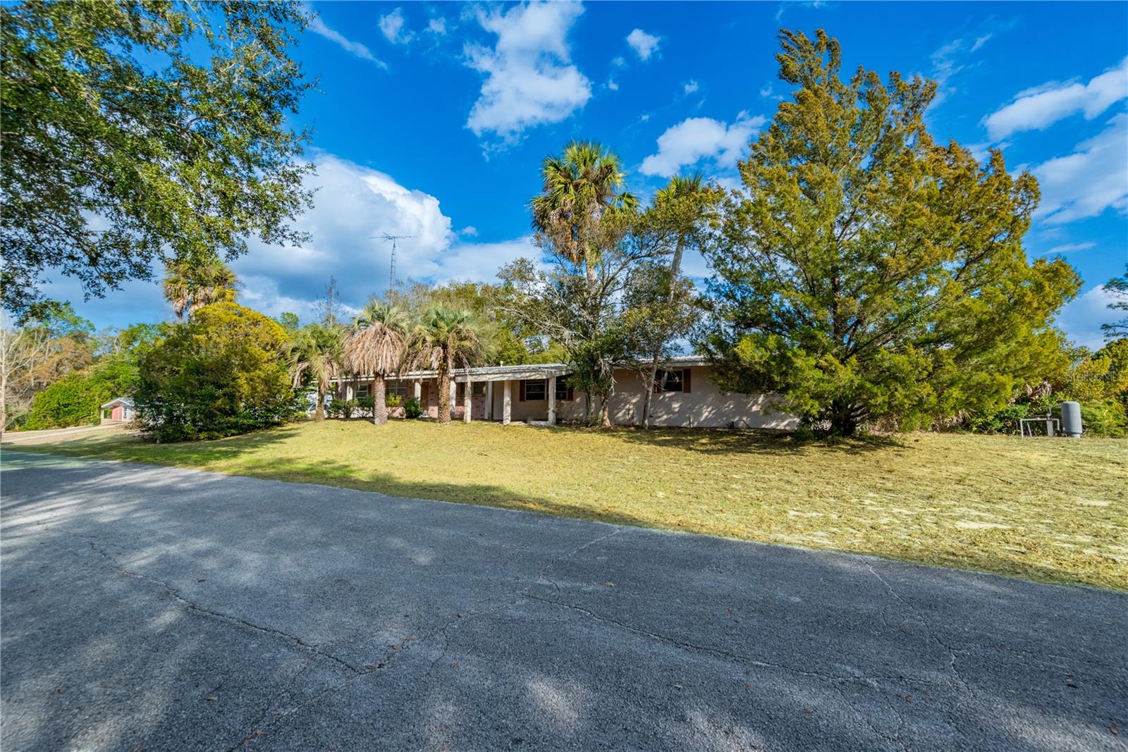 15851 15th, Williston, FL 32696